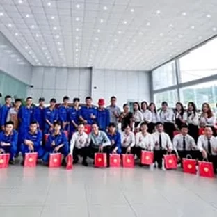 Bàn giao xe Hyundai cho khách hàng tại Đắk Nông Bàn giao xe Hyundai cho khách hàng tại Đắk Nông